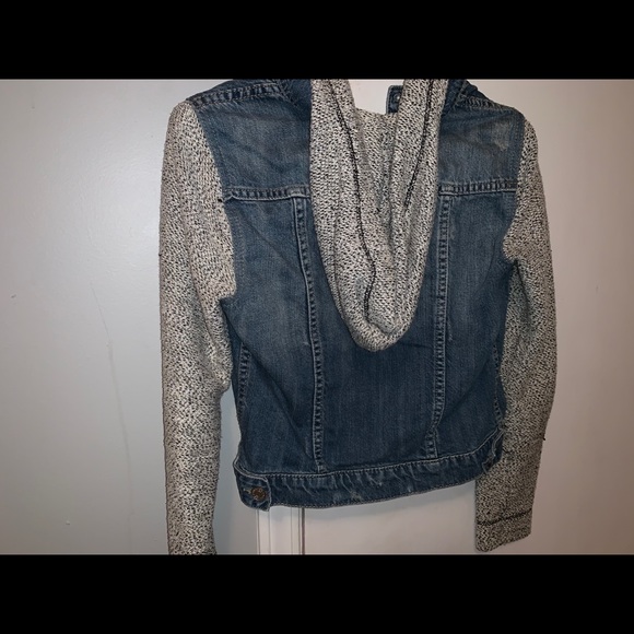 Jean jacket with hood - Picture 3 of 3